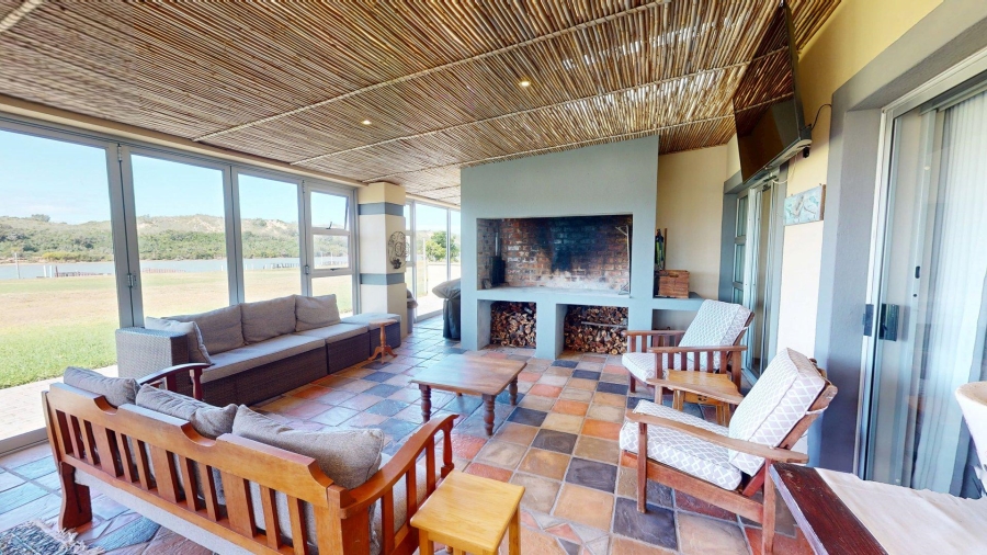8 Bedroom Property for Sale in Colchester Eastern Cape